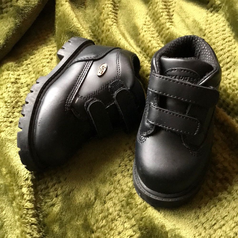 Lugz boys boots 6 toddler black